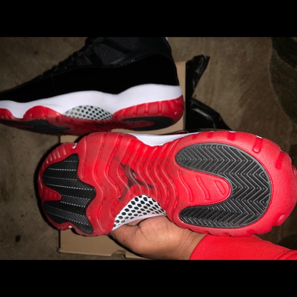 Air Jordan 11 “Breds” main image 5